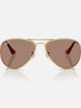Ray-Ban Aviator Max Holiday Limited Edition Sunglasses with Polished Gold Frame